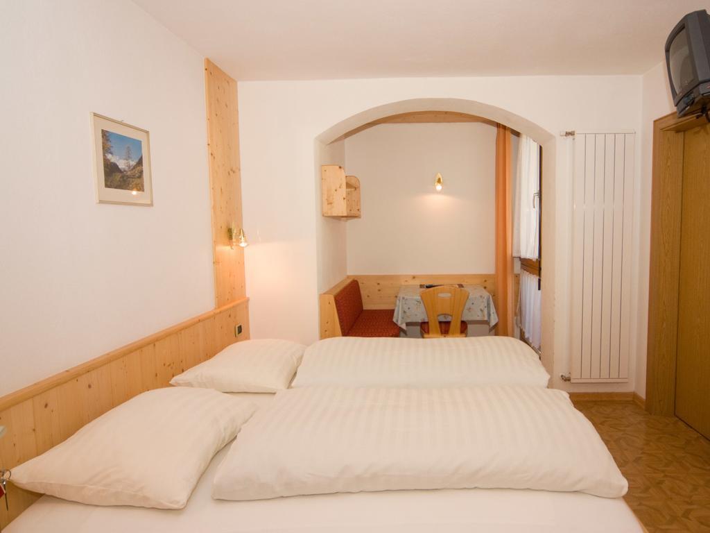 Pension & Appartament Anna Apartment Predoi Room photo