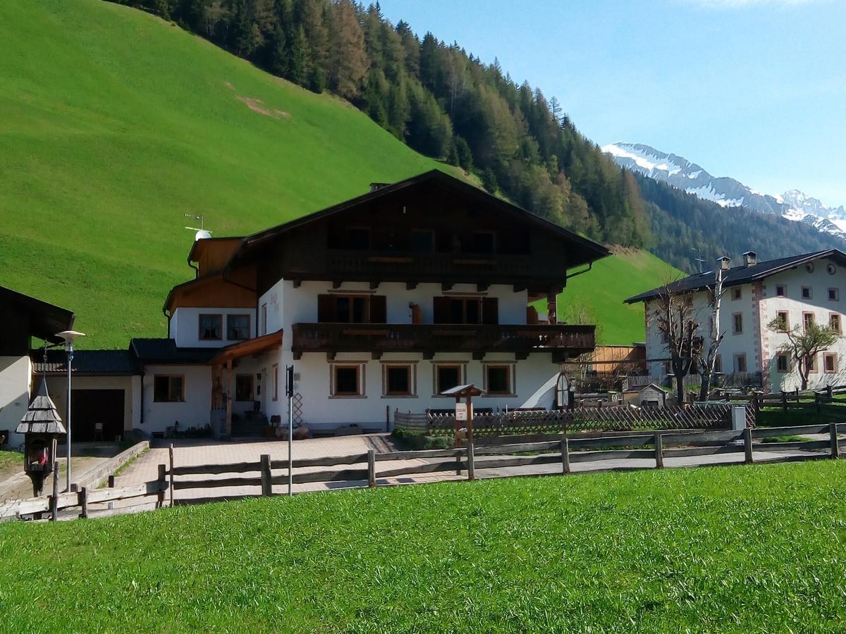 Pension & Appartament Anna Predoi Exterior photo