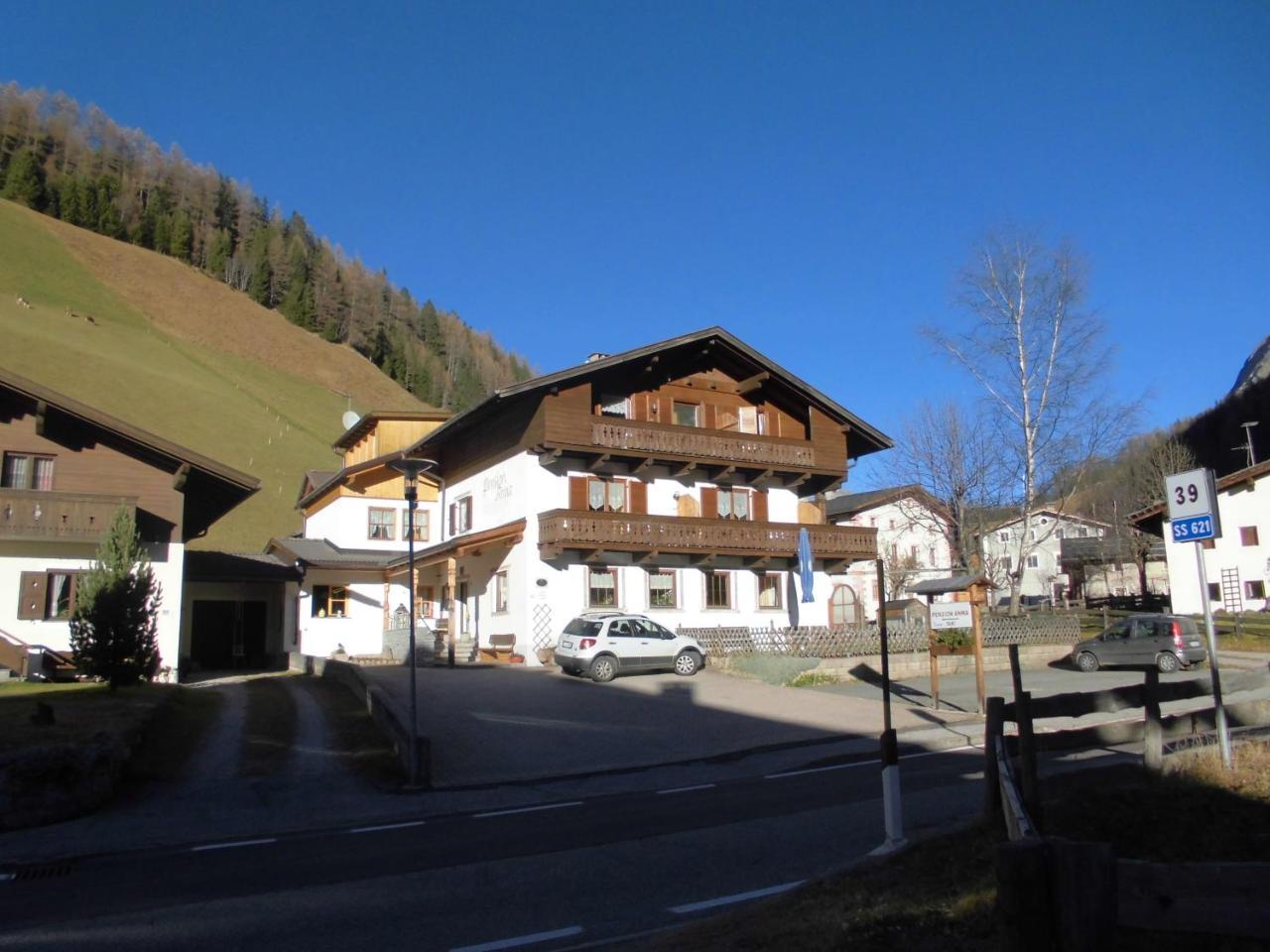 Pension & Appartament Anna Predoi Exterior photo